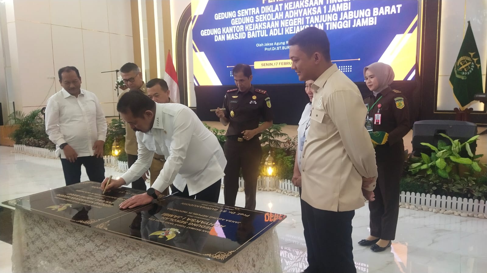 Kejaksaan Agung Republik Indonesia Meresmikan Gedung Sentra Diklat kejaksaan tinggi ,Sekolah Adyaksa ,kantor kejaksaan Tanjab barat ,Mesjid Baitul Adli