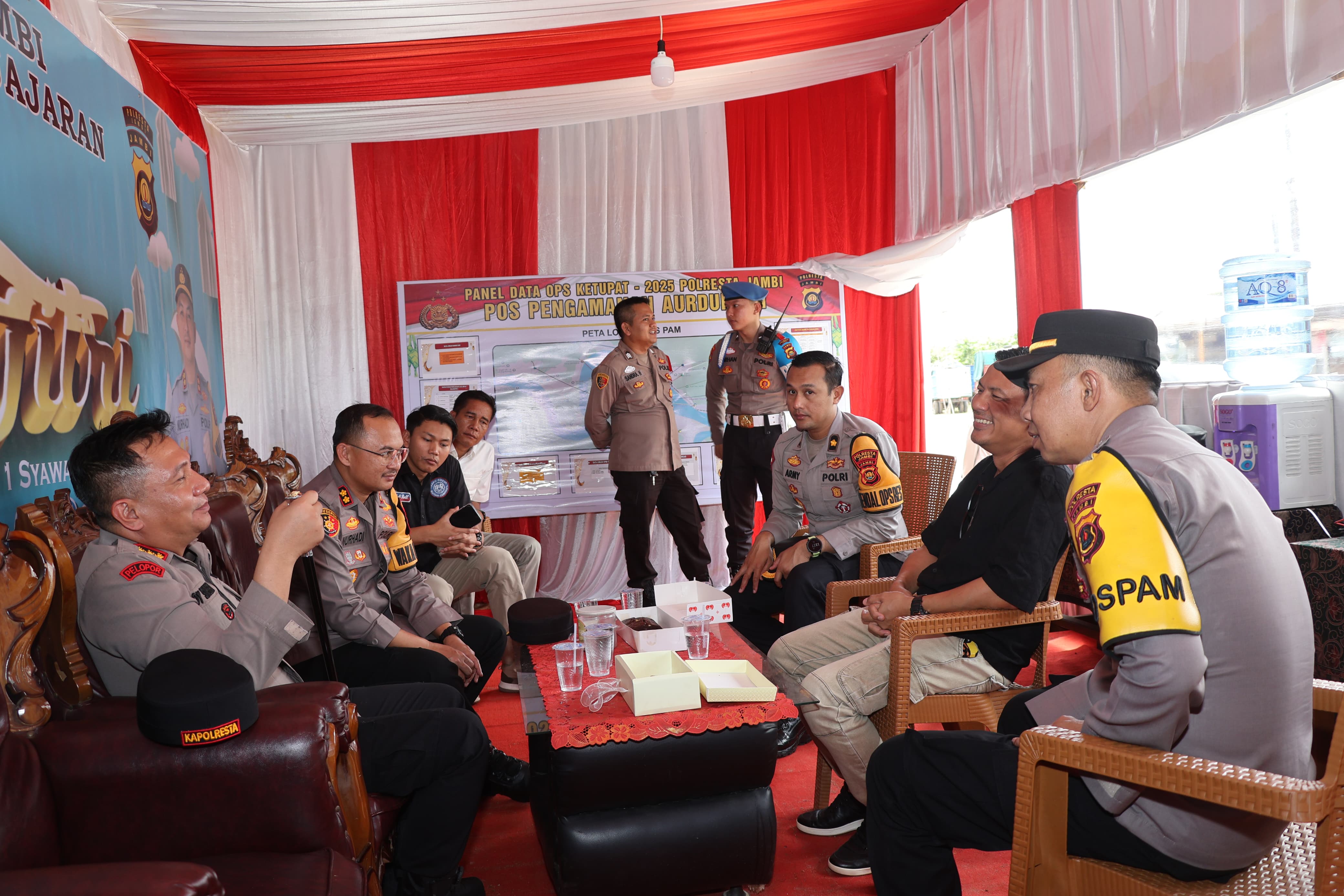 Pastikan Kesiapan Personil Dalam Pengamanan Arus Balik Idul Fitri 1446 H, Kapolresta Jambi; Kami Berkomitmen Memberikan Pelayanan Terbaik Bagi Masyarakat