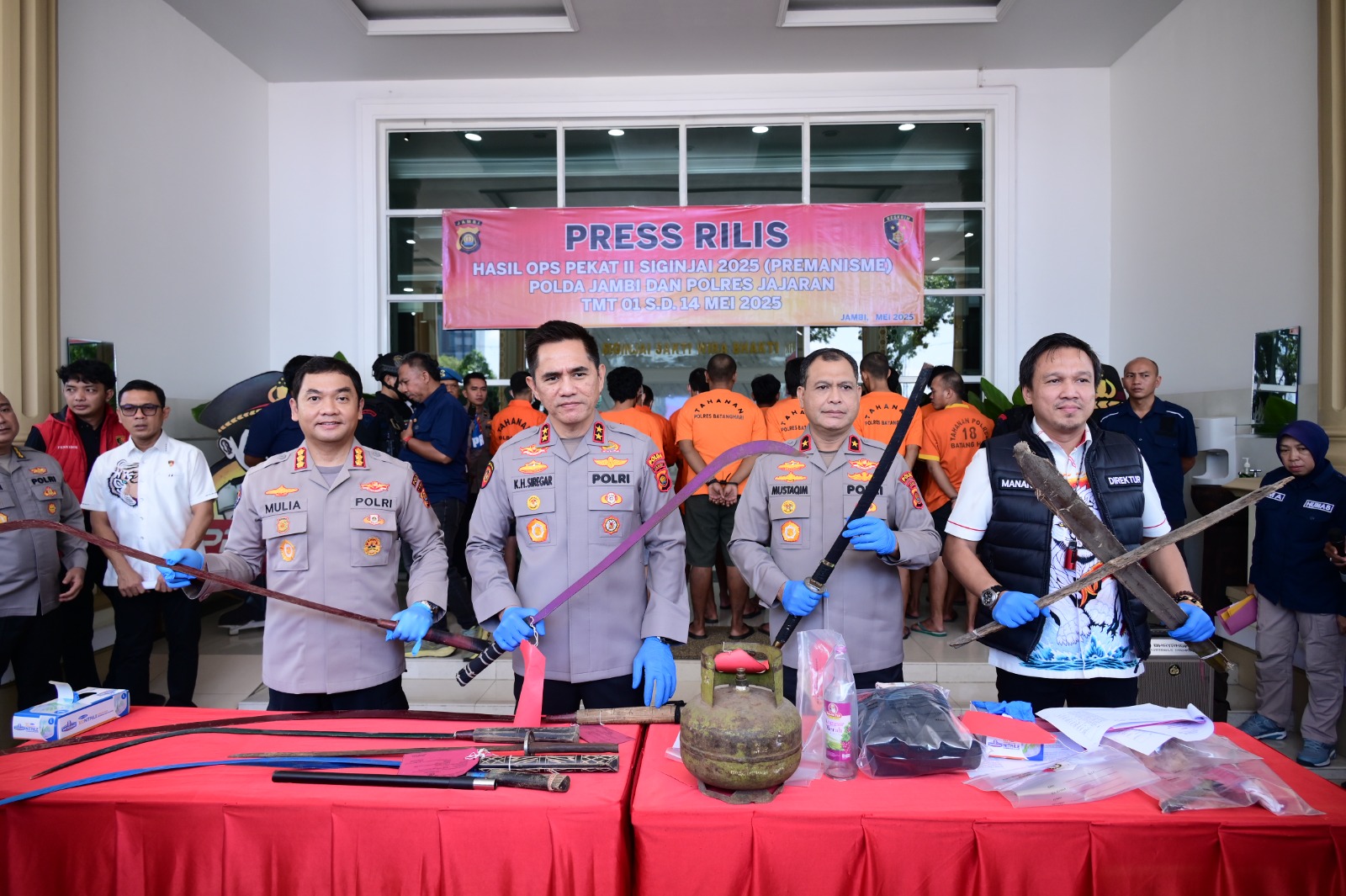 Polda Jambi Berhasil menangkap 32 Premanisme Dalam operasi Pekat II Siginjai 2025 sesuai Arahan Kapolri .