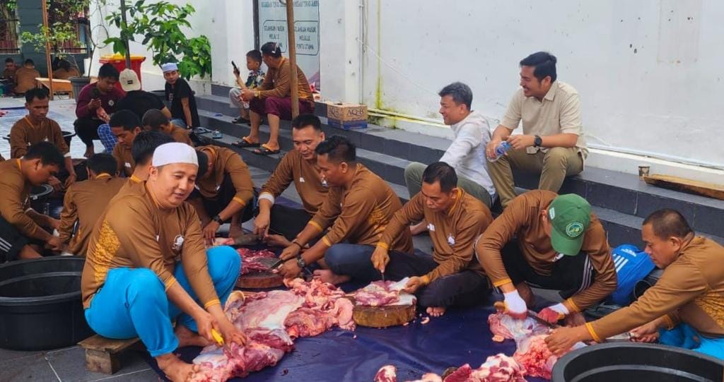 Rayakan Idul Adha 1446 H, Kejati Jambi Sembelih 12 Ekor Sapi Kurban