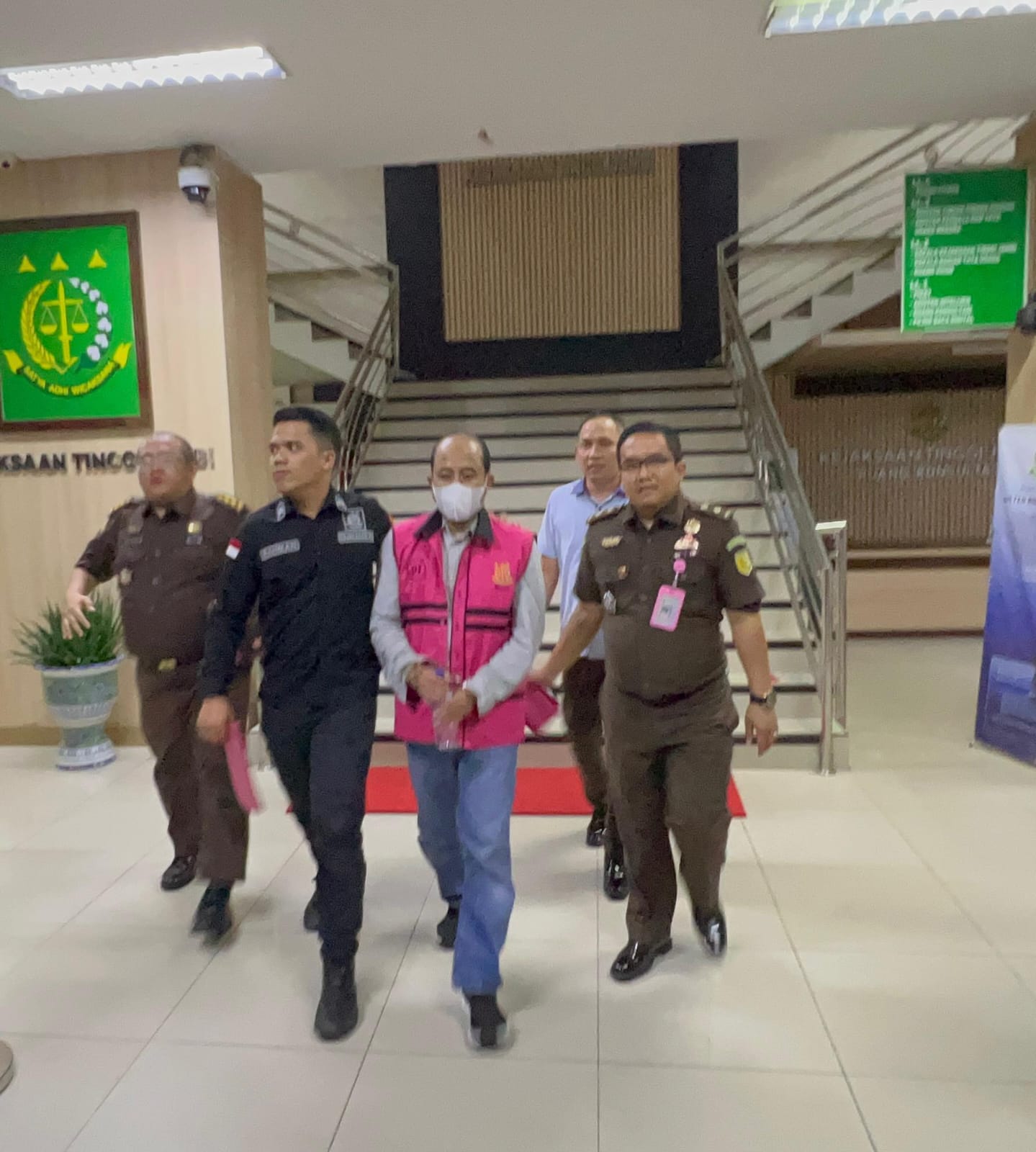 Komisaris PT.PAL ditahan Kejati  Jambi ,Dalam perkembangan fasilitas kridit investasi oleh Bank BNI (Persero)senilai 105 Miliar fiktif negara dirugikan .
