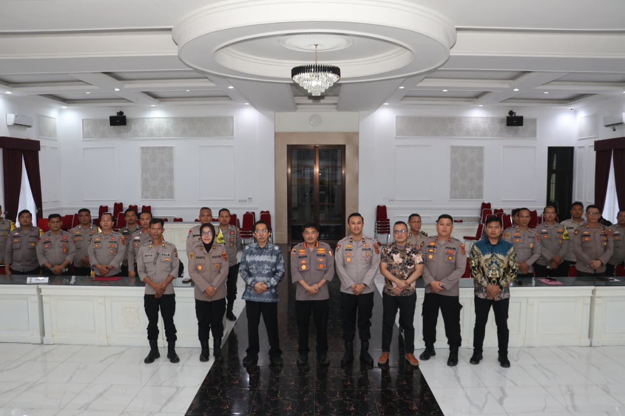 Puslitbang polri melakukan evaluasi oleh tim pusat penelitian kendaraan Dinas operasional Polresta Jambi .
